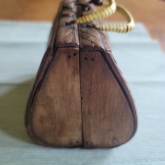 Vintage Small Woven Wood Purse - Picture 4 of 9